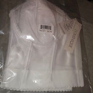 White strapless Bra Corset with Scalloped Lace Edges